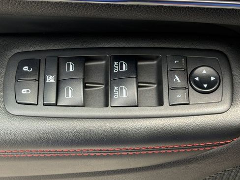 Used 2019 Jeep Grand Cherokee Trailhawk AWD/4WD image 15