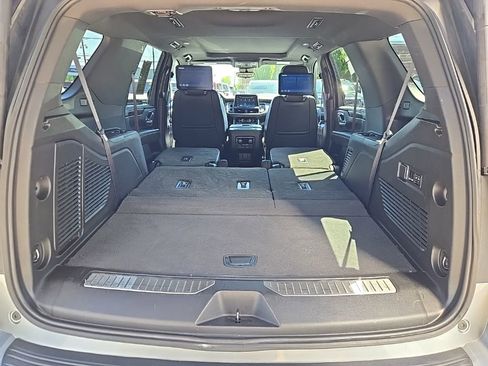 Used 2023 Chevrolet Tahoe Premier AWD/4WD image 63