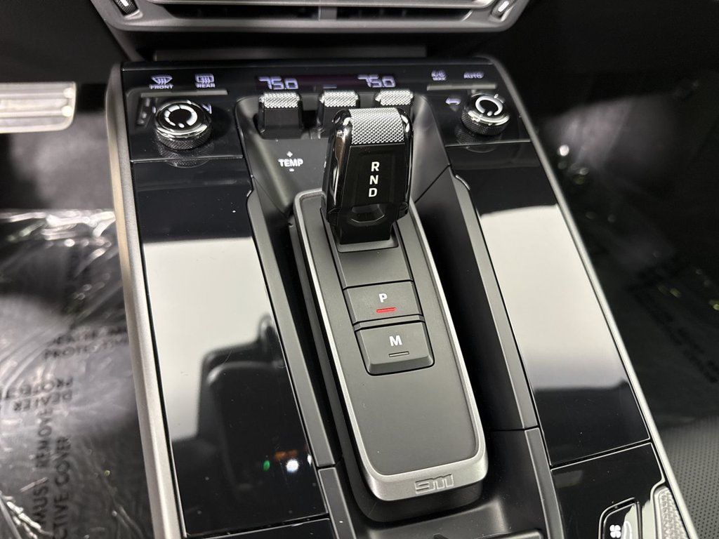 Certified 2024 Porsche 911 Carrera 4 AWD/4WD image 32