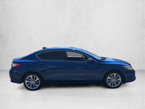 Used 2017 Acura ILX w/ AcuraWatch Plus Package FWD image 4