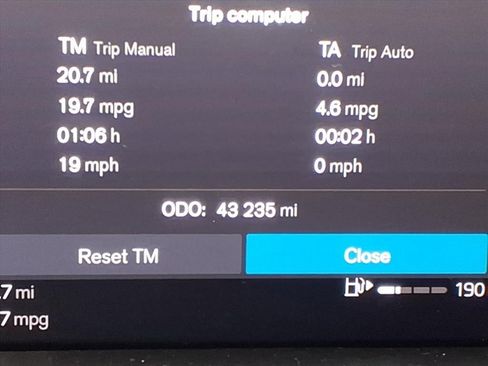 Used 2024 Volvo XC60 B5 Plus image 29