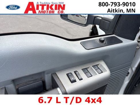 Used 2015 Ford F250 XLT w/ XLT Value Package image 8