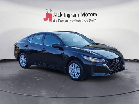 Used 2025 Nissan Sentra S FWD image 7