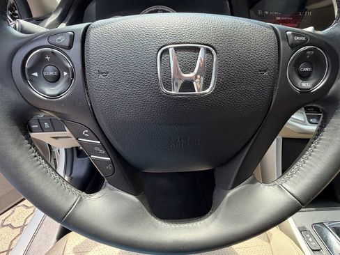 Used 2015 Honda Accord EX-L image 25