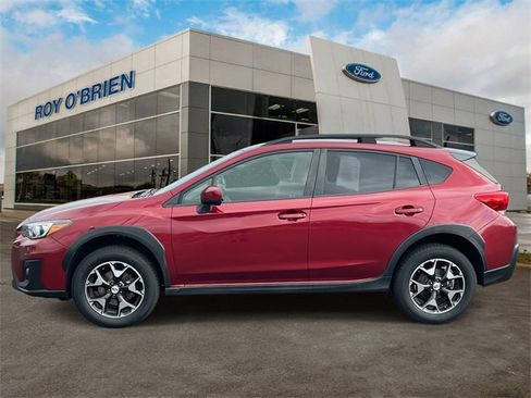 Used 2018 Subaru Crosstrek 2.0i Premium w/ Eyesight System image 2