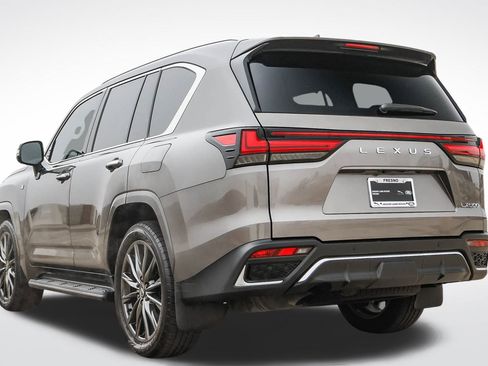 Used 2024 Lexus LX 600 F Sport image 7