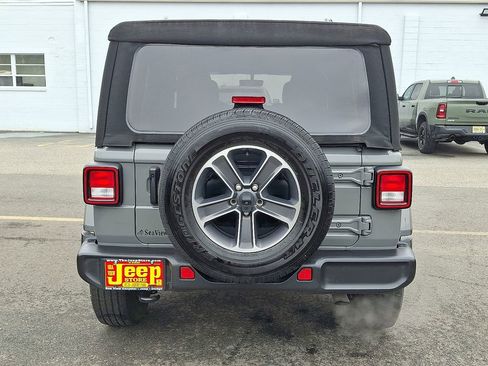 Certified 2023 Jeep Wrangler Sahara w/ Cold Weather Group image 5