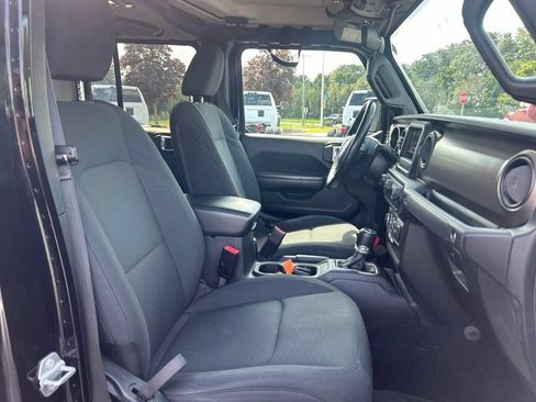 Used 2020 Jeep Gladiator Sport w/ Quick Order Package 24S AWD/4WD image 9