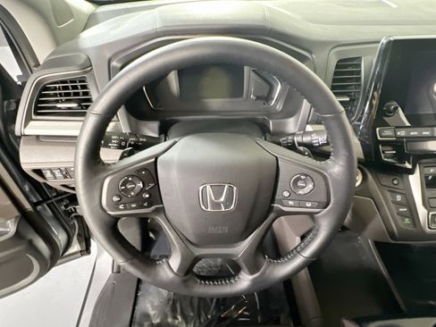 Used 2023 Honda Odyssey EX-L image 11