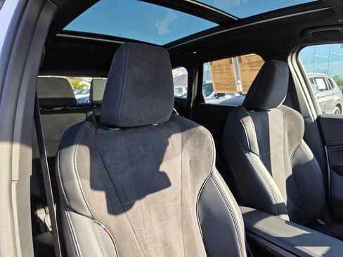 Used 2025 BMW X1 xDrive28i image 11