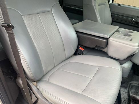 Used 2016 Ford F250 XL w/ Power Equipment Group AWD/4WD image 14