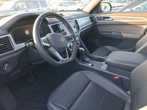 Used 2023 Volkswagen Atlas Cross Sport SE w/ Black Wheel Package FWD image 6