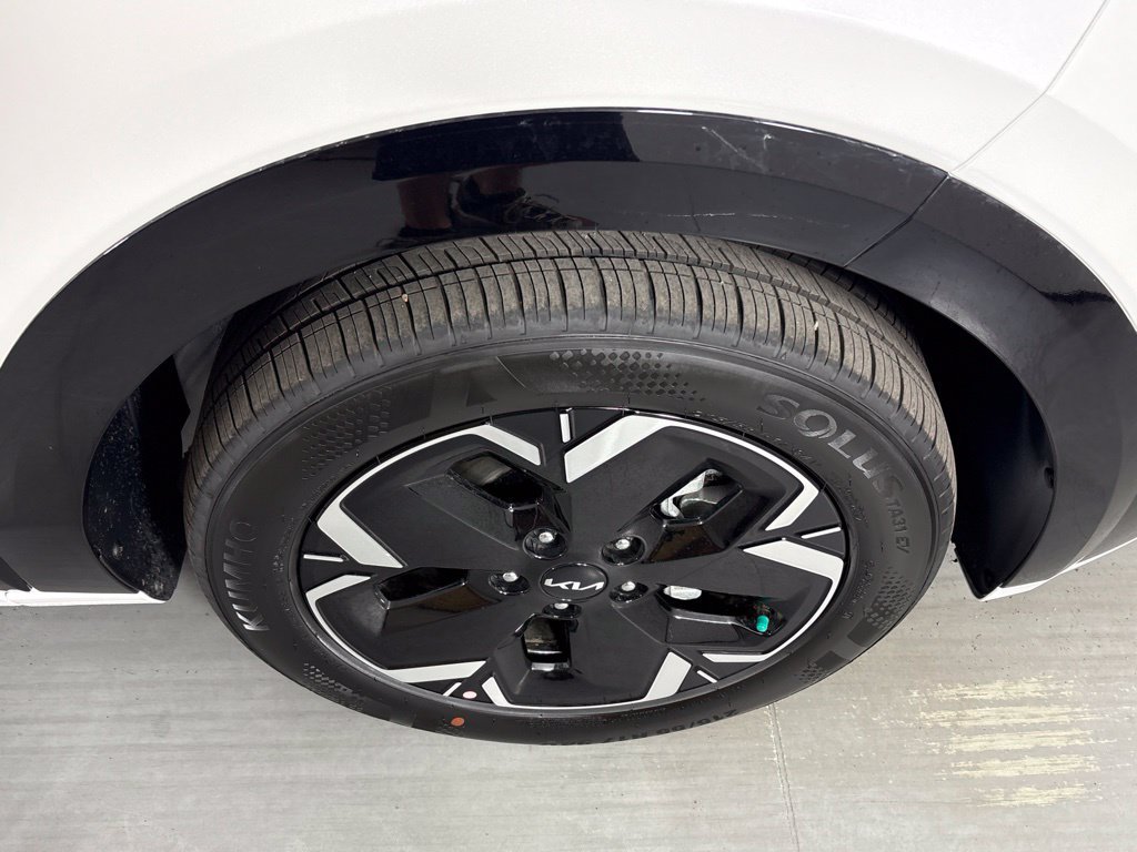 New 2026 Kia Niro Wind FWD image 11