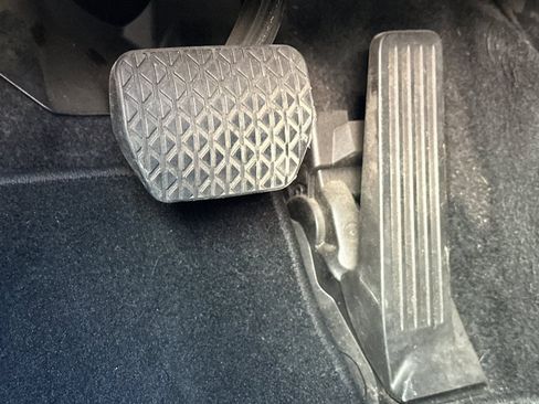 Used 2022 MAZDA MAZDA3 s image 42