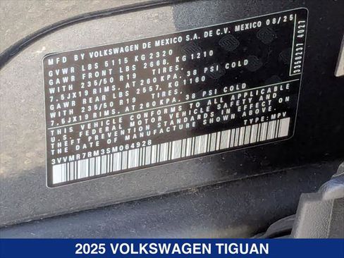 New 2025 Volkswagen Tiguan SE AWD/4WD image 22