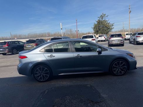 Used 2020 Toyota Corolla SE w/ SE Premium Package image 5