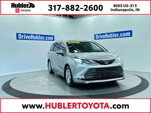 Used 2023 Toyota Sienna Limited AWD/4WD image 1