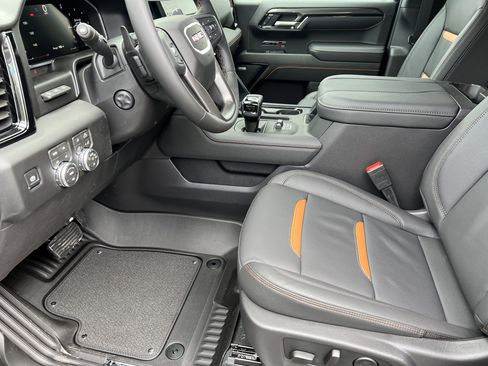 New 2026 GMC Sierra 1500 AT4 w/ Technology Package image 15