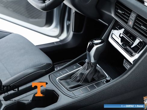 Used 2025 Volkswagen Jetta SE w/ Sunroof Package FWD image 70