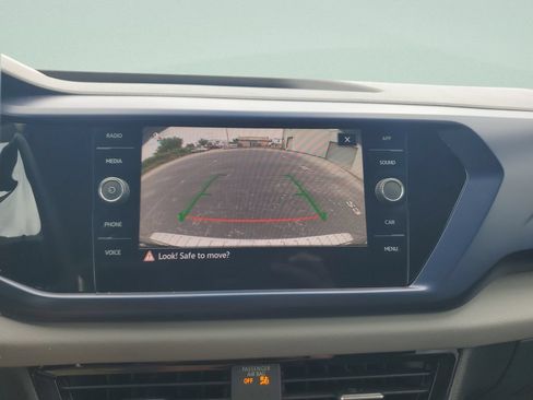 Used 2023 Volkswagen Taos SE AWD/4WD image 16