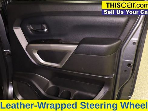 Used 2021 Nissan Titan SV w/ SV Convenience Package image 27