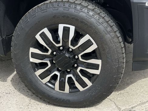 New 2025 GMC Sierra 3500 Denali Ultimate image 33