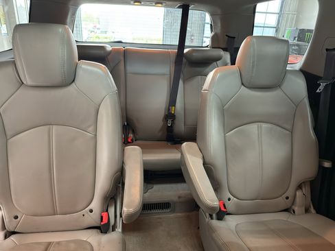 Used 2008 GMC Acadia SLT FWD image 13