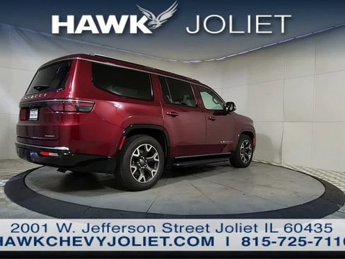 Used 2024 Jeep Wagoneer Series III AWD/4WD image 6