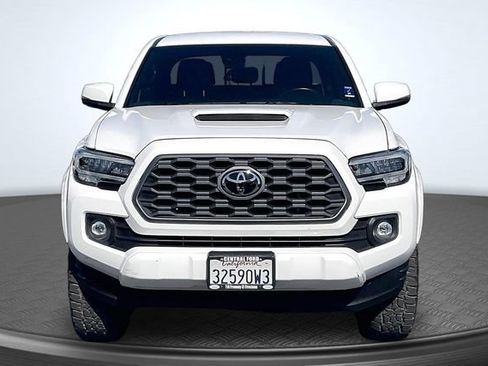 Used 2023 Toyota Tacoma TRD Sport AWD/4WD image 3