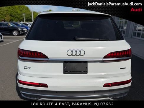 Used 2023 Audi Q7 2.0T Premium w/ Towing Package AWD/4WD image 6