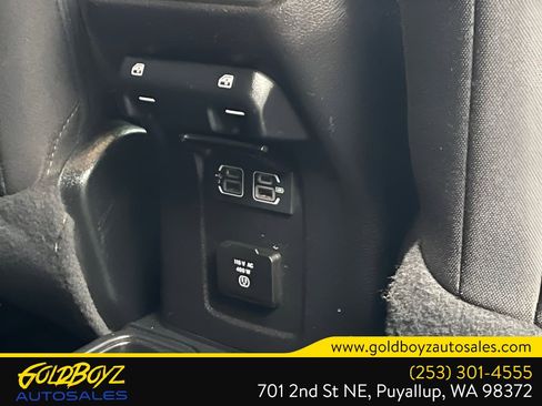 Used 2020 Jeep Gladiator Overland w/ Trailer Tow Package image 15