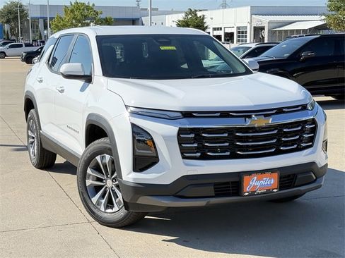 New 2026 Chevrolet Equinox LT w/ Convenience Package II image 2