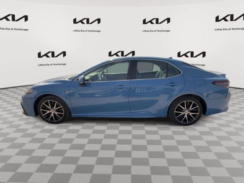 Used 2023 Toyota Camry SE FWD image 6