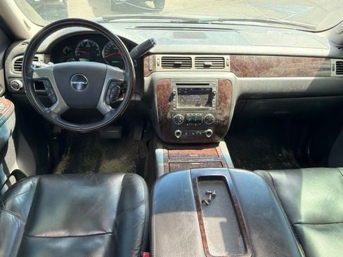 Used 2011 GMC Yukon Denali AWD/4WD image 5