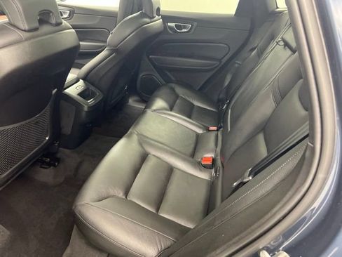 Used 2024 Volvo XC60 B5 Plus w/ Climate Package AWD/4WD image 11