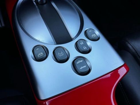 Used 2004 Chevrolet SSR w/ Preferred Equipment Group image 16