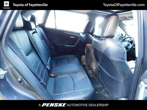 Used 2020 Toyota RAV4 XLE Premium FWD image 5