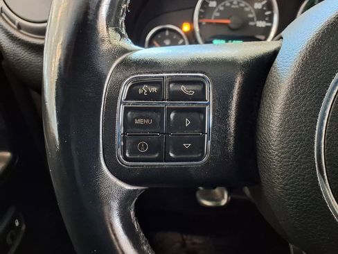 Used 2018 Jeep Wrangler Unlimited Sport S image 11