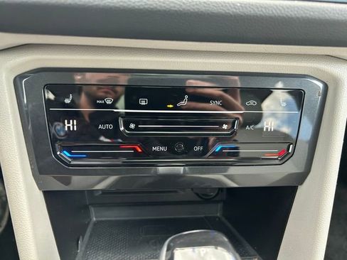 Certified 2023 Volkswagen Tiguan SE w/ Panoramic Sunroof Package AWD/4WD image 14
