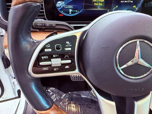 Used 2021 Mercedes-Benz GLS 580 4MATIC image 19