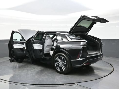Certified 2025 Cadillac Lyriq Luxury AWD/4WD image 46