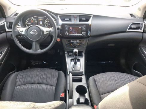 Used 2018 Nissan Sentra SV FWD image 9