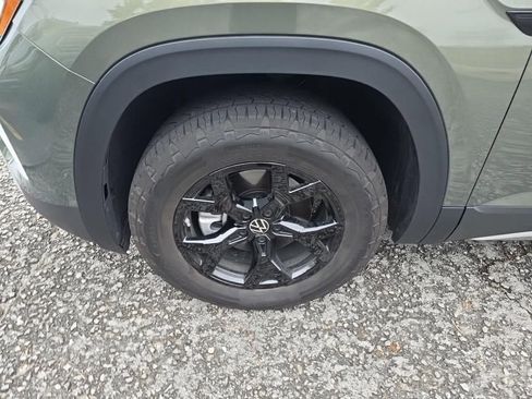 Certified 2025 Volkswagen Atlas Peak Edition SE image 13