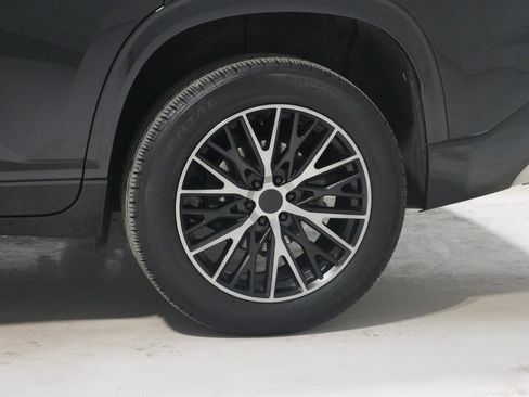 Used 2024 GMC Acadia Denali image 27