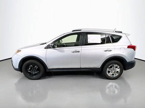 Used 2014 Toyota RAV4 LE image 9
