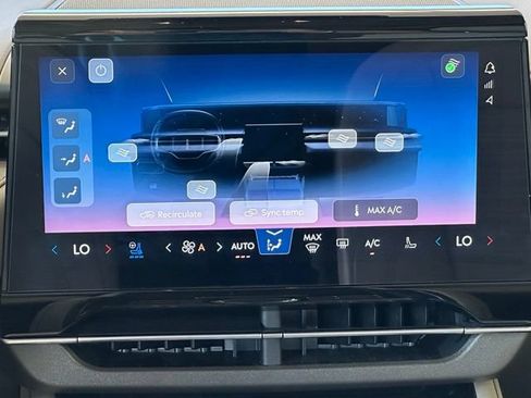 Used 2024 Lincoln Nautilus Reserve w/ Equipment Group 202A AWD/4WD image 14