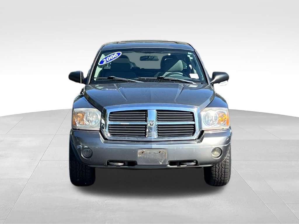 Used 2006 Dodge Dakota SLT w/ TRX4 Off Road Group AWD/4WD image 2