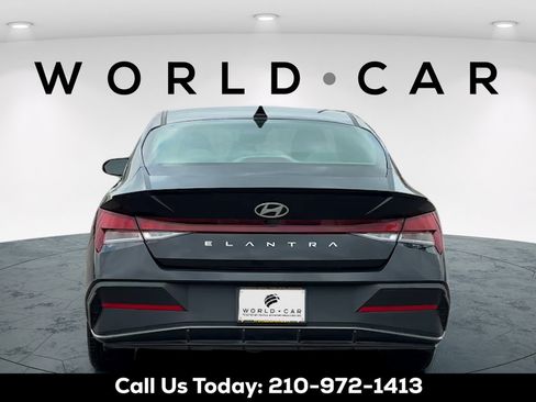 Certified 2025 Hyundai Elantra Sport FWD image 4