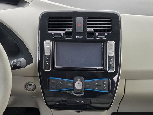 Used 2011 Nissan Leaf SL FWD image 19