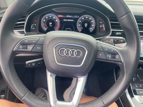 Used 2022 Audi Q8 Premium Plus w/ Premium Plus Package AWD/4WD image 16